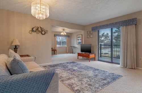 Springfield Condo | 130 m² Condo ∙ 2 bedrooms ∙ 3 guests