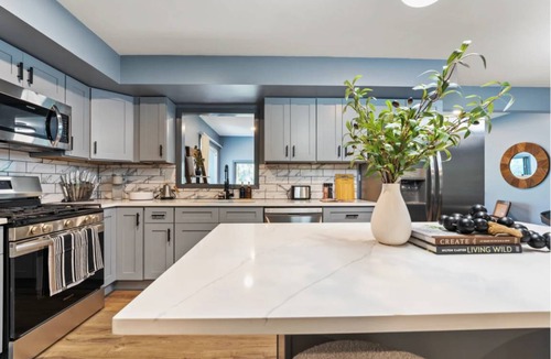 Lemont Apartment | 139 m² Apartment ∙ 3 bedrooms ∙ 6 guests