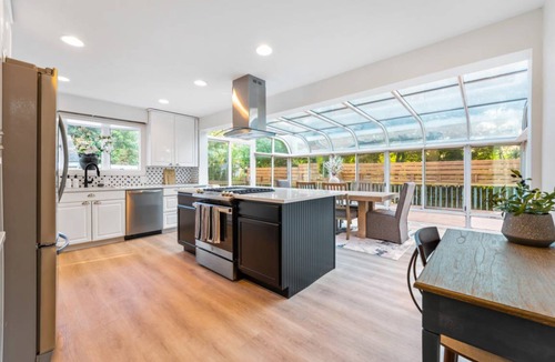 Elmhurst House | 139 m² House ∙ 3 bedrooms ∙ 6 guests
