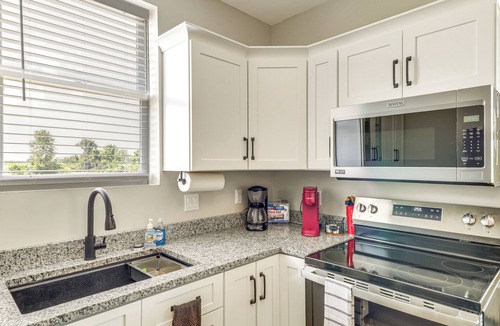 Columbia House | 14 Mi to St Louis: Dog-Friendly Columbia Home