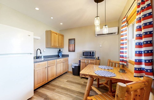 Murphysboro Cabin | 141 m² Cabin ∙ 1 bedroom ∙ 4 guests
