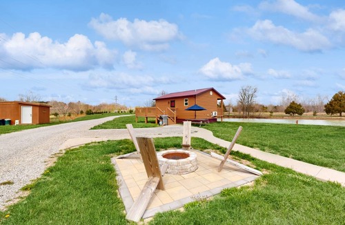 Murphysboro Apartment | 141 m² Studio flat ∙ 4 guests