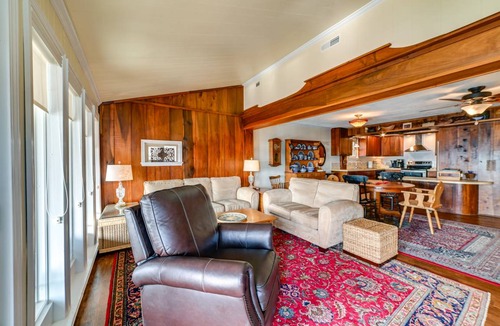 Cave-in-Rock House | 157 m² House ∙ 2 bedrooms ∙ 4 guests