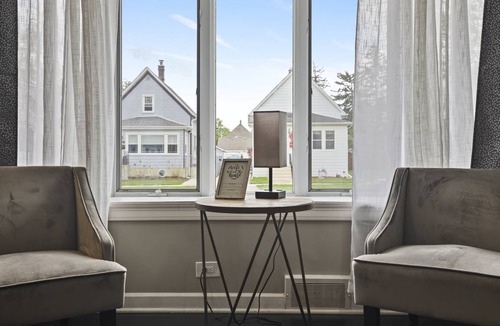 Des Plaines House | 186 m² House ∙ 3 bedrooms ∙ 10 guests