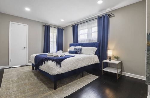 Des Plaines House | 186 m² House ∙ 3 bedrooms ∙ 10 guests