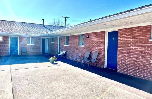 Dundas Hotel | 19 m² Motel ∙ 4 guests