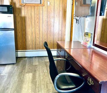 Dundas Hotel | 19 m² Motel ∙ 4 guests