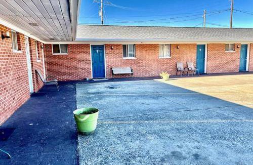 Dundas Hotel | 19 m² Motel ∙ 4 guests