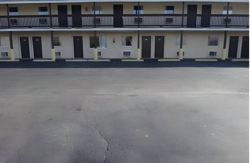 Fairmont City Hotel | 19 m² Motel ∙ 4 guests