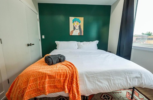 Mantua Apartment | 1Bed&1Bath KingBed,WIFI,WD,Central