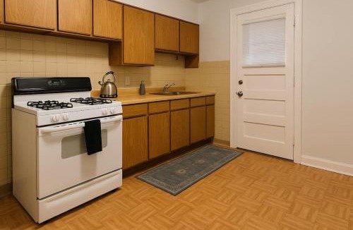 Cragin Apartment | 1BR 1BA Windy City Hideout - Lockwood rep
