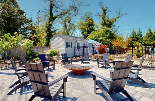 Lower Township House | 1BR King Bed Sofa Bed Sleeps 4 POOL - 12