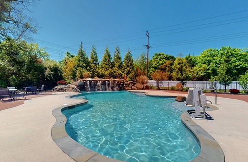 Lower Township House | 1BR King Bed Sofa Bed Sleeps 4 POOL - 14