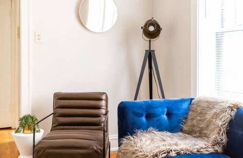 Ravenswood Apartment | 1BR Modern Apartment in Lincoln Square