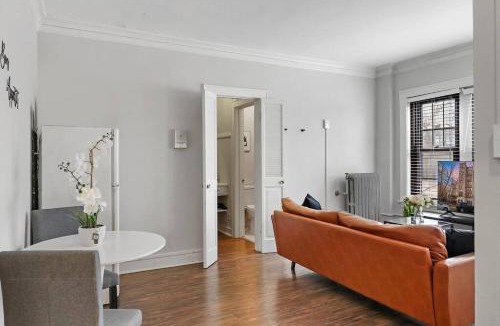Hyde Park Apartment | 1BR Stylish & Modern Chicago Apartment - Kenwood 508 rep