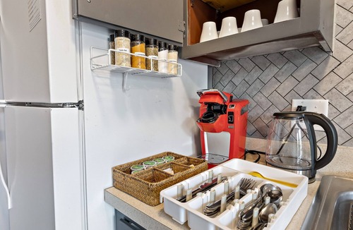 Yorkville House | 2 bd 1.5 bath/WI-FI/Sleeps6/Near waterpk/Yorkville