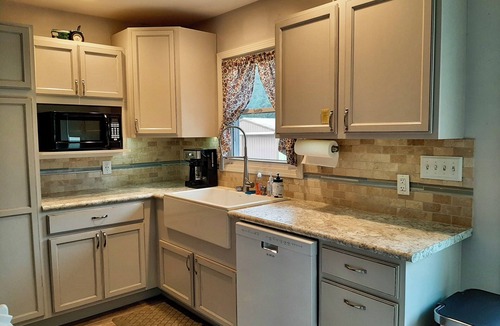 Scheller House | 2 bed 2 bath Near Lake Access Hunt & Gather Lodge