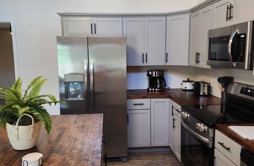 Carterville Apartment | 2-bedroom apartment just 15 minutes drive to Southern Illinois University