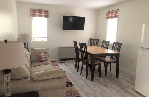 Waterville Valley Apartment | 2 Bedroom Sleeps 6, Walk to Town Sq. Pet Friendly