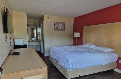 Chickamauga Hotel | 2 Clean Units Designed for Comfort Near Historical Spots + Attractions
