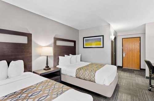 Naperville Hotel | 2 Family-Friendly Units Near Downtown Naperville - Free Parking and Breakfast!