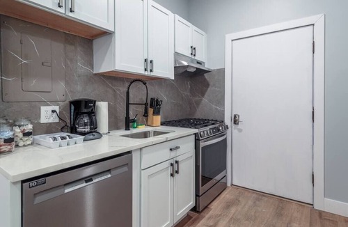 Old Town Hotel | 2 MTM Fully Furnished Rental in Old Town 2f&2r