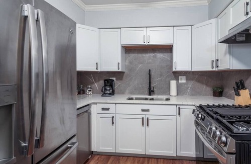 Old Town Hotel | 2 MTM Fully Furnished Rental in Old Town 2f&2r