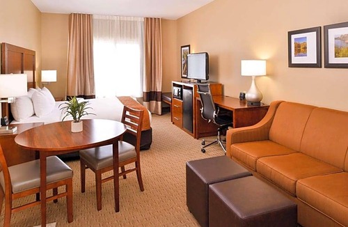 Mount Vernon Hotel | 2-Star Hotel ∙ Comfort Suites Mount Vernon