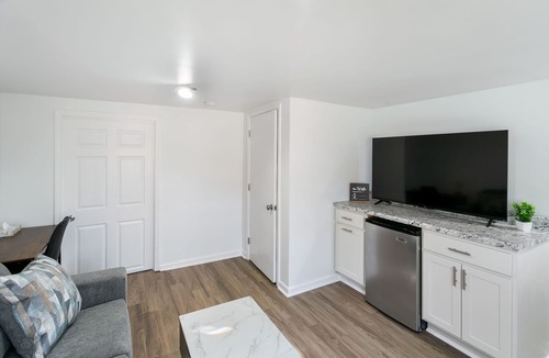 Libertyville Apartment | 2- Story Entire Private Place