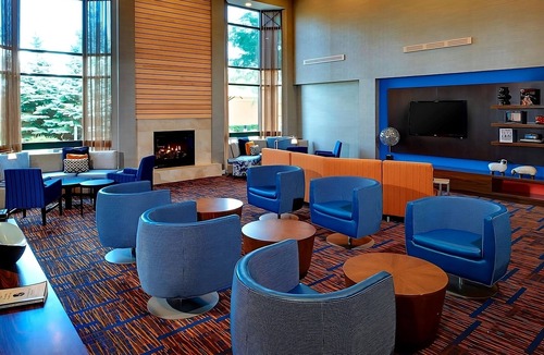 West Dundee Resort | 2 Units Close to Spring Hill Mall, FREE Parking, Indoor Pool, Pet-Friendly!