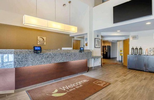 Lake Bluff Hotel | 225 m² Hotel ∙ 127 guests