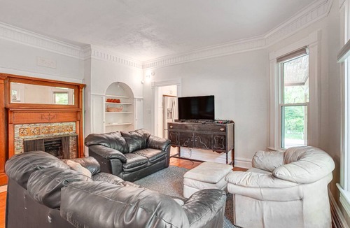 Champaign House | 228 m² House ∙ 5 bedrooms ∙ 10 guests