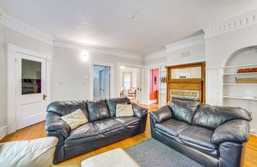 Champaign House | 228 m² House ∙ 5 bedrooms ∙ 10 guests