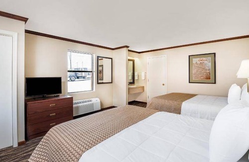Jacksonville Hotel | 23 m² Motel ∙ 127 guests