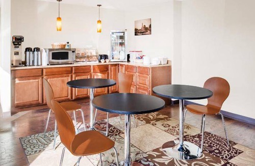 Jacksonville Hotel | 23 m² Motel ∙ 127 guests