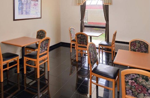 Collinsville Hotel | 25 m² Motel ∙ 127 guests