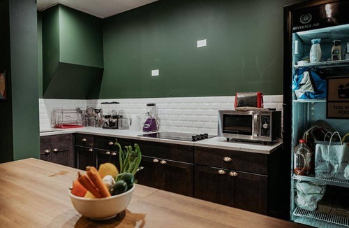 Near North Side Hotel | 250 m² Hotel ∙ 127 guests