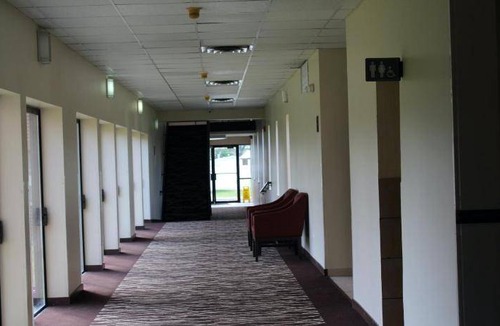 Waukegan Hotel | 26 m² Hotel ∙ 7 guests