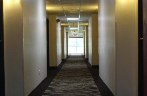 Waukegan Hotel | 26 m² Hotel ∙ 7 guests