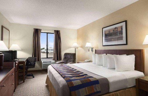 Oglesby Hotel | 27 m² Hotel ∙ 127 guests