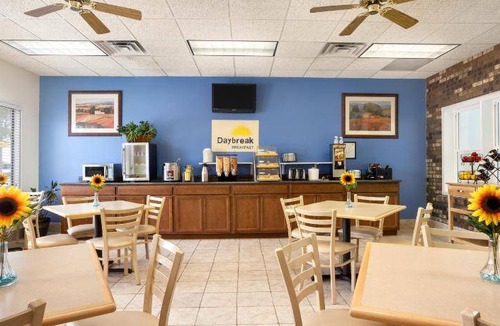 Oglesby Hotel | 27 m² Hotel ∙ 127 guests