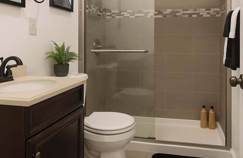 Wrigleyville Apartment | 2BR Apt Beautifully Furnished