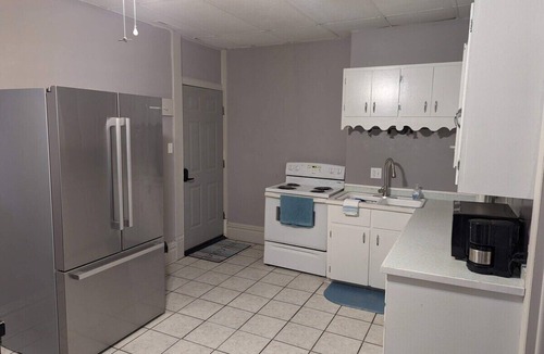 Robinson Apartment | 2BR Apt Right on the Town Square