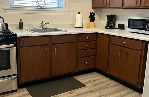 Cragin Apartment | 2BR Cozy & Functional Unit
