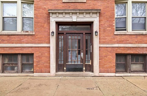 Avondale Apartment | 2BR Stylish Apartment in Avondale close to Shops - Roscoe 1W