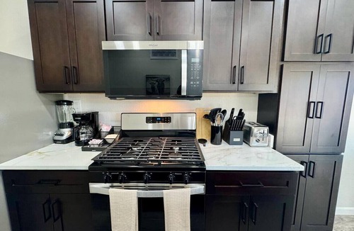 Georgetown House | 2BR Tiny House w/Private Laundry | Family-Friendly Nature Retreat