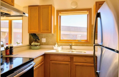 Chinatown Condo | 3 #3A - 3 Bedroom Condo w Parking - Chinatown, McCormick Place, Wintrust Arena
