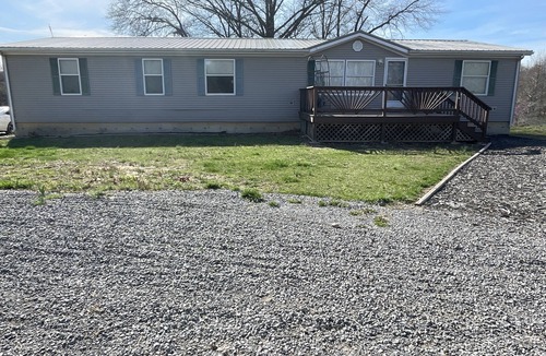 Akin House | 3 bed, 2 bath house in a country setting! Ready for the eclipse!