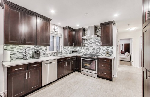 O'Hare House | 3-Bed Home by O'hare & Rosemont
