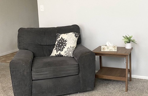 Bloomington House | 3-Bed Home In A Quiet And Secure Neighborhood